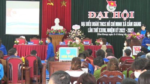 thanh niên c giang 2.jpg